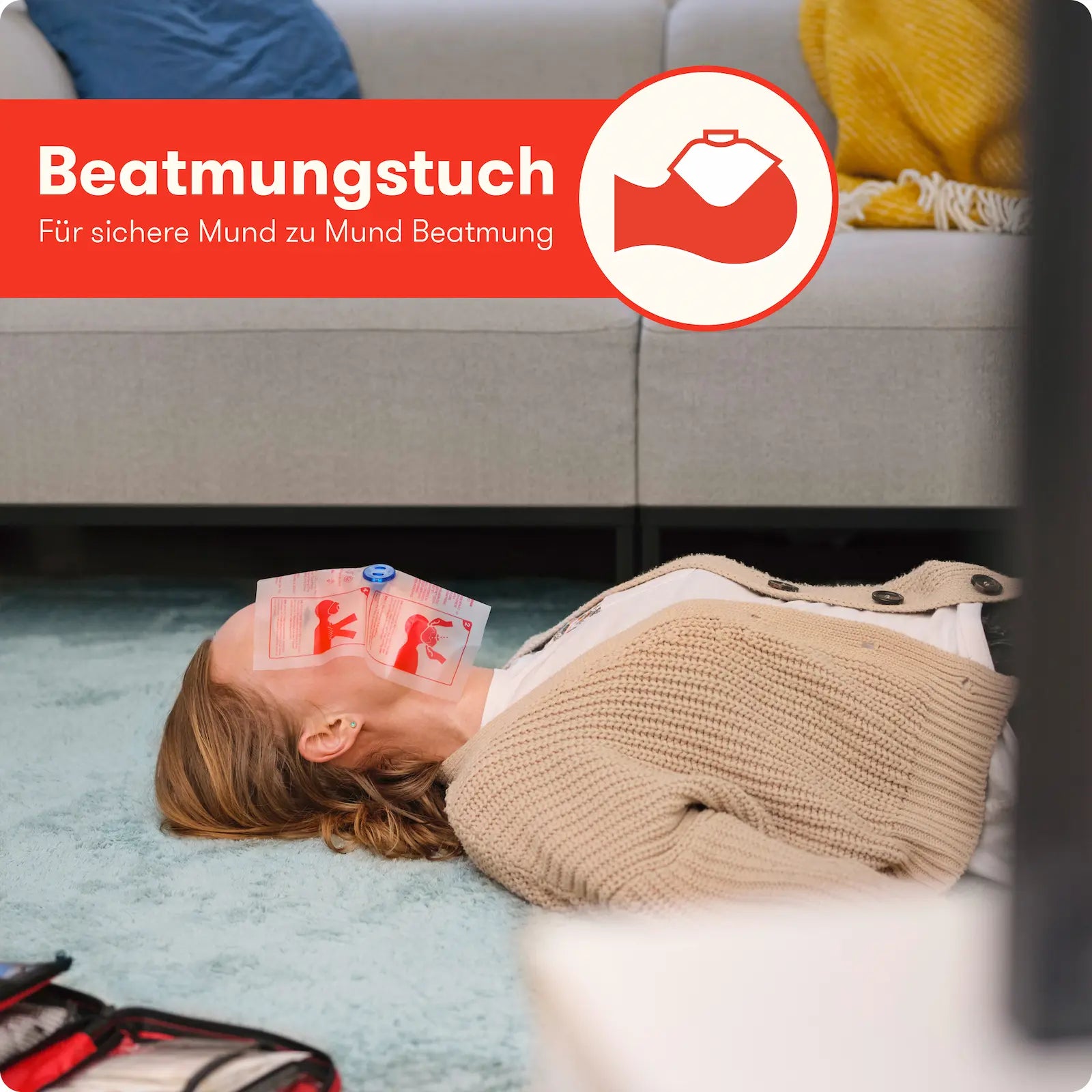 Anwendung des Beatmungstuchs im Notfall – hygienische Mund-zu-Mund-Beatmung mit dem TotalCare Set